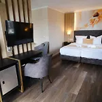 מלון Parkhotel - Rosarium 4*