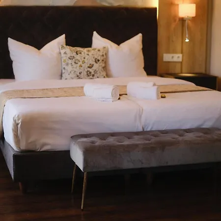 Parkhotel - Rosarium Hotel 4*