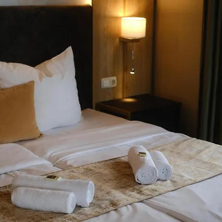 Parkhotel - Rosarium فندق 4*