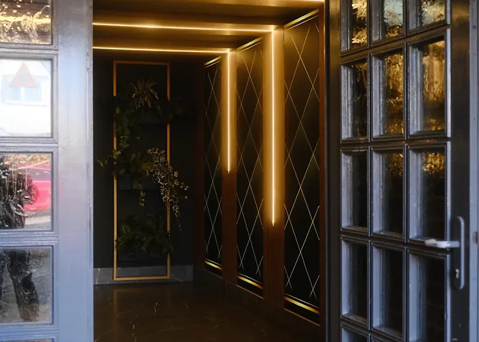 玫瑰园公园酒店 4*